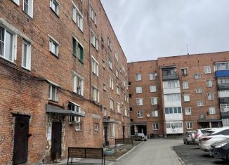 Продам 1-ком. квартиру, 28 м2, Таштагол, Советская улица, 34