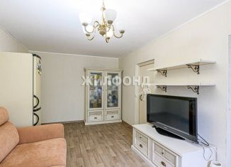 4-комнатная квартира на продажу, 60.7 м2, Новосибирск, улица Челюскинцев, 38, метро Красный проспект