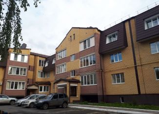 Продаю 2-комнатную квартиру, 69 м2, Йошкар-Ола, улица Мира, 27Б, микрорайон Дубки