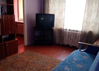 Аренда 3-ком. квартиры, 56 м2, Мончегорск, улица Комарова, 23