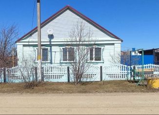 Продам дом, 90 м2, Кукмор, улица Михаила Девятаева