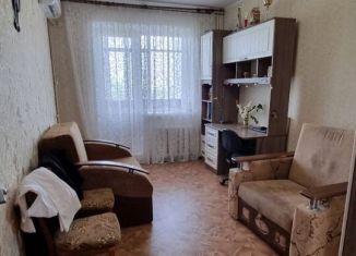 Продаю 3-комнатную квартиру, 60 м2, Волгодонск, улица Гагарина, 54
