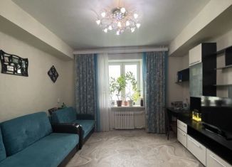 Продам двухкомнатную квартиру, 55 м2, Нижегородская область, площадь Дзержинского, 1