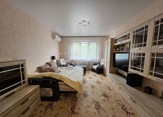 Продается 3-комнатная квартира, 64.9 м2, Волгоградская область, улица Кирова, 92А