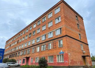 Трехкомнатная квартира на продажу, 65.8 м2, Кемеровская область, Кузнецкий проспект, 135Б