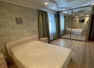 Продается 3-комнатная квартира, 87 м2, Топки, улица Луначарского