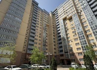 Двухкомнатная квартира на продажу, 77 м2, Каспийск, Молодёжная улица, 4А