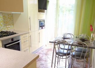 Сдается в аренду 2-комнатная квартира, 50 м2, Калининград, улица Космонавта Леонова, 55к1