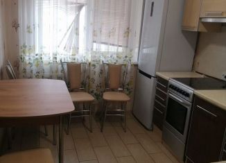 Сдается в аренду 2-комнатная квартира, 52 м2, Курчатов, Садовая улица, 4