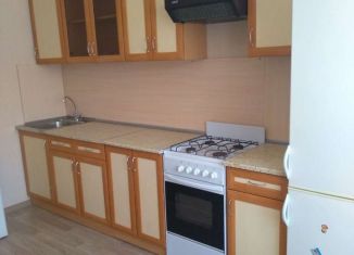 Сдаю в аренду 1-ком. квартиру, 35 м2, Великий Новгород, улица Ворошилова, 17