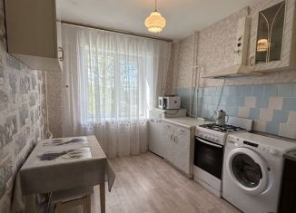 Аренда 1-комнатной квартиры, 40 м2, Тульская область, улица Орджоникидзе, 4