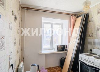 Продаю однокомнатную квартиру, 33 м2, Новосибирск, улица Крылова, 64, метро Маршала Покрышкина