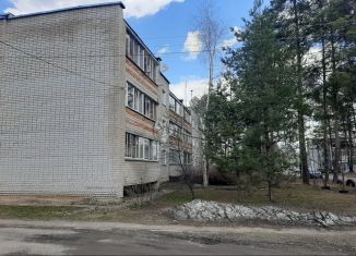 3-комнатная квартира на продажу, 65.5 м2, посёлок городского типа Стрижи, Юбилейная улица, 4