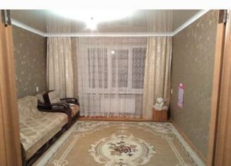Трехкомнатная квартира на продажу, 60 м2, Карачаевск, улица Ленина