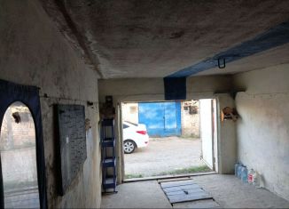 Сдам гараж, 30 м2, Калмыкия, улица Улан-Туг
