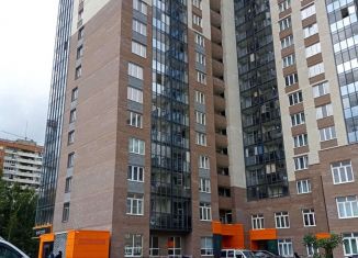 Сдам однокомнатную квартиру, 49 м2, Екатеринбург, улица Шаумяна, улица Шаумяна
