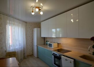 Продается 3-ком. квартира, 78 м2, Самара, улица Карбышева, 69, метро Спортивная