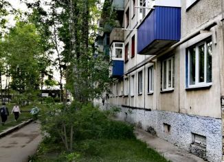 Продажа четырехкомнатной квартиры, 61 м2, Елец