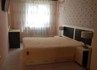 Продам 3-комнатную квартиру, 61 м2, посёлок городского типа Безенчук, Центральная улица, 105