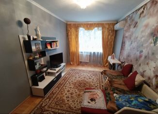 Сдается в аренду 2-комнатная квартира, 50 м2, Ставрополь, Комсомольская улица, 46