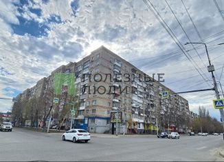 Продам трехкомнатную квартиру, 65.1 м2, Саратов, улица имени И.С. Кутякова, 63