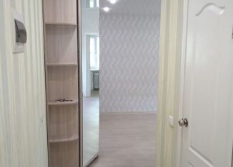 2-комнатная квартира в аренду, 43 м2, Новочебоксарск, улица Жени Крутовой, 12