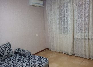 Сдача в аренду 1-комнатной квартиры, 30 м2, Нижнекамск, проспект Химиков, 112