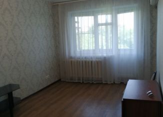 Сдается 2-комнатная квартира, 42 м2, Волгоградская область, улица Кирова, 134Б