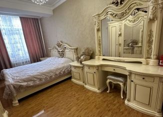 Сдаю 2-комнатную квартиру, 78 м2, Дагестан, Холмистая улица