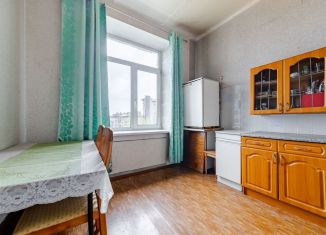 Двухкомнатная квартира на продажу, 60 м2, Санкт-Петербург, проспект Стачек, 96, метро Ленинский проспект