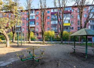 Продажа 2-комнатной квартиры, 43 м2, Краснодар, улица Крупской, 103