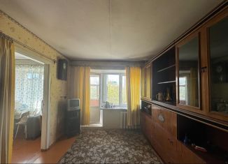 Продаю 2-комнатную квартиру, 43 м2, Челябинск, улица Гагарина, 62