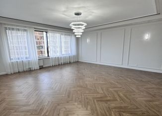 Трехкомнатная квартира на продажу, 124 м2, Чечня, проспект Ахмат-Хаджи Абдулхамидовича Кадырова, 123