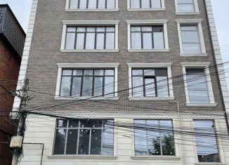 Двухкомнатная квартира на продажу, 80 м2, Дагестан, улица Абдул-Вагаба Сулейманова, 28