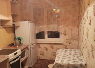 Сдам в аренду двухкомнатную квартиру, 45 м2, Мурманск, Кольский проспект, 140к1