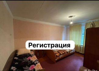 Сдам в аренду трехкомнатную квартиру, 58 м2, Нижнекамск, проспект Вахитова, 13А