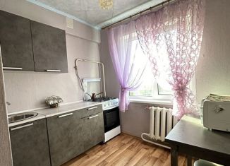 Продаю 2-комнатную квартиру, 50 м2, Новгородская область, Вышневолоцкая улица, 36