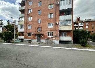 Продажа двухкомнатной квартиры, 49.3 м2, Новошахтинск, улица Радио, 62