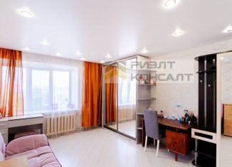 Продается 3-комнатная квартира, 59.9 м2, Омск, улица Багратиона, 19