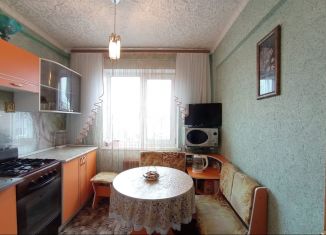 Продается 2-ком. квартира, 44 м2, Омская область, Комсомольская улица, 9