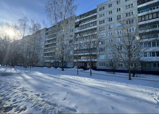 Продам торговую площадь, 68 м2, Новгородская область, проспект Мира, 30к1