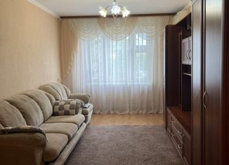 Трехкомнатная квартира на продажу, 80 м2, Татарстан, улица Хайдара Бигичева, 3