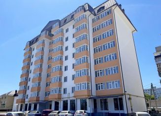 Продам 2-комнатную квартиру, 63 м2, Белореченск, улица Луначарского, 119