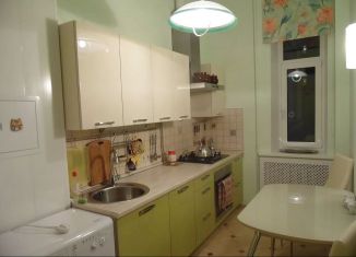 Аренда двухкомнатной квартиры, 55 м2, Москва, проспект Мира, 38, метро Цветной бульвар