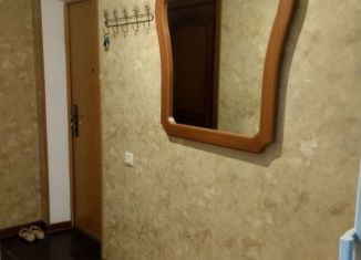 Сдам в аренду четырехкомнатную квартиру, 64 м2, Дагестан, улица Гагарина, 80