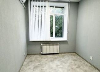 Сдача в аренду офиса, 14.4 м2, Волгоград, улица Кирова, 121А, Кировский район