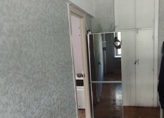 Продажа 4-комнатной квартиры, 60 м2, Краснодар, улица Атарбекова, 38