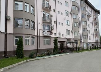 Продаю трехкомнатную квартиру, 133.2 м2, Нальчик, улица Тарчокова, 29