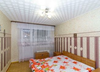 Трехкомнатная квартира на продажу, 67 м2, Тюмень, улица Самарцева, 20