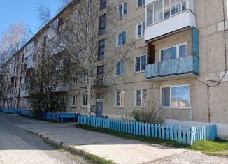 Продается двухкомнатная квартира, 48.9 м2, Свердловская область, улица Карла Маркса, 33А